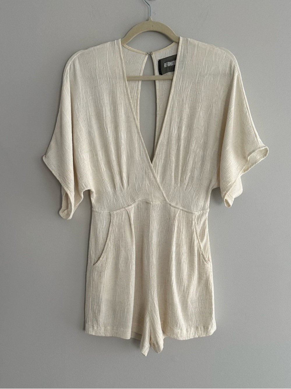 Reformation Woven Textured V-neck Wrap Short Romper in Ivory Womens Size 2